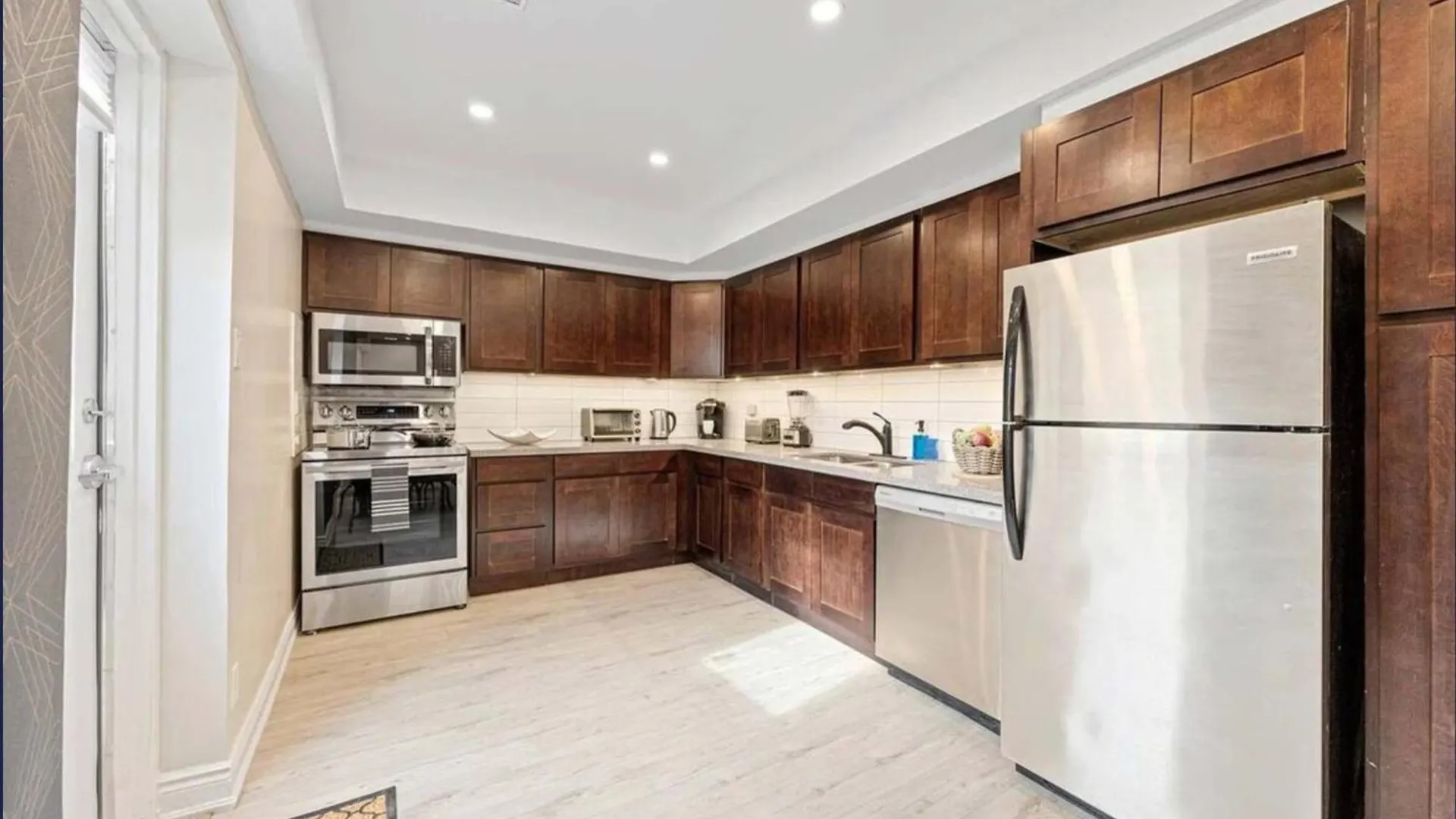 Casa St Clair - Suite -Style Suite W Lrg Patio Toronto