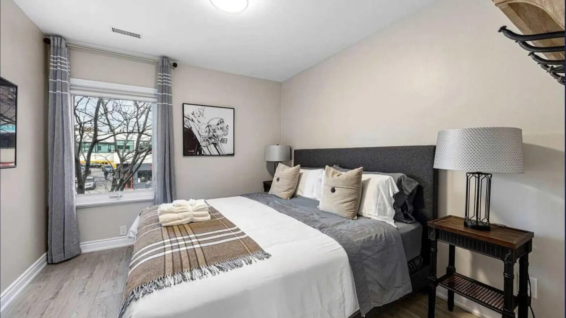 Casa St Clair - Suite -Style Suite W Lrg Patio Toronto 0*,  Canada