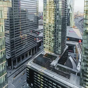 The Fairview 4*, Toronto Canada